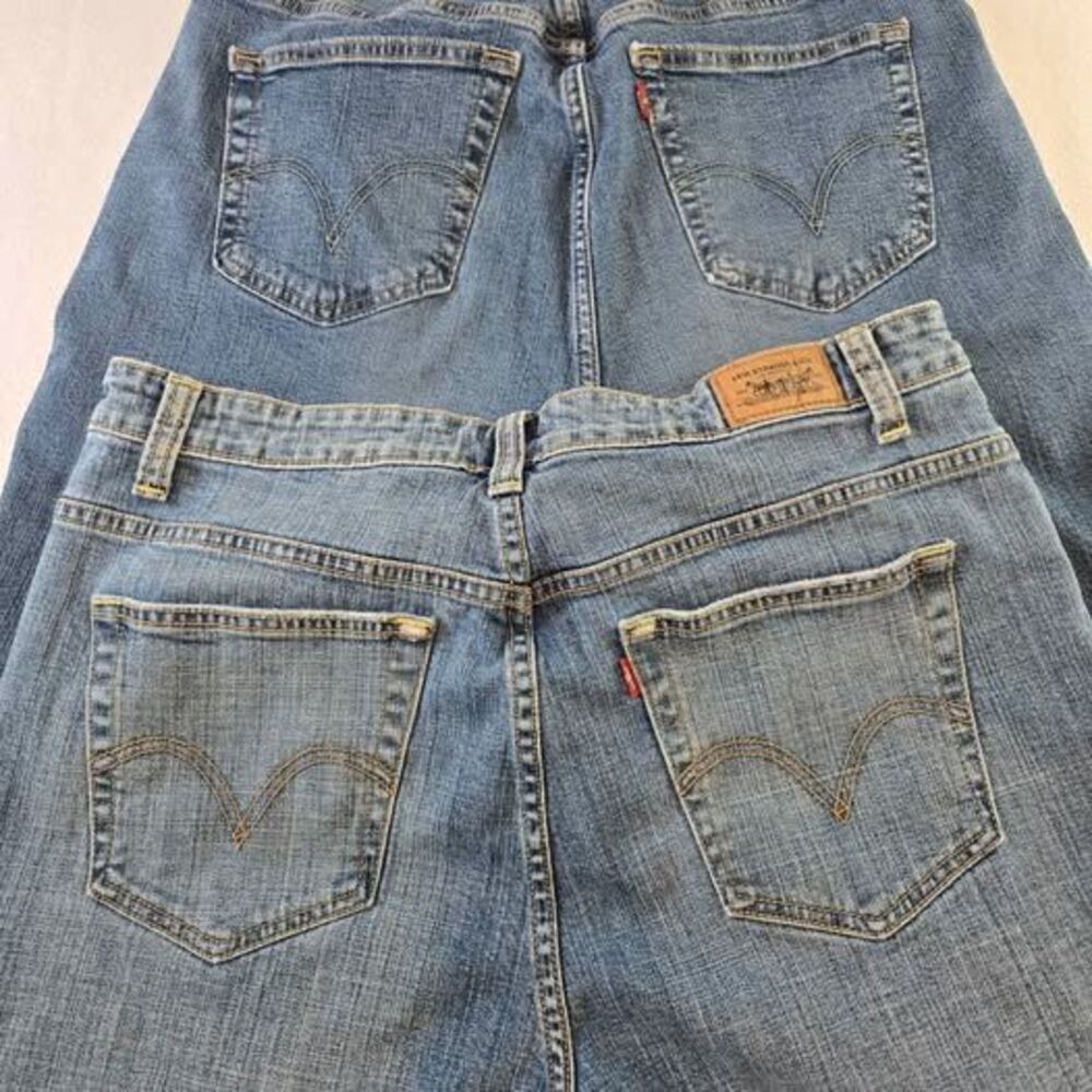 TWO PAIR Women's Levis Size 18 515 Boot Cut AND 550 Relaxed Bootcut Both 18M